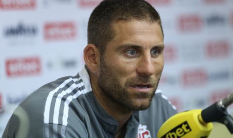 Треньорът на ЦСКА 1948: Трябва да сме радостни от точката срещу Локомотив София - 1