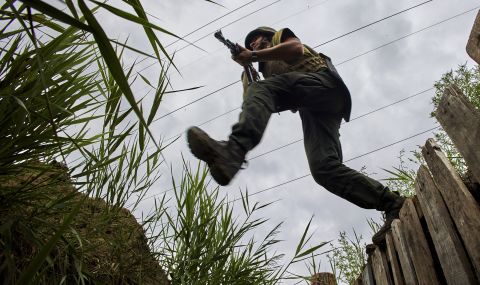 Украинската армия освобождава нови райони в Луганска област - 1