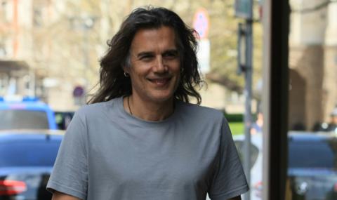 Васил Гюров: Когато битката е за бъдещето на България, няма значение с кого си на барикадите - 1