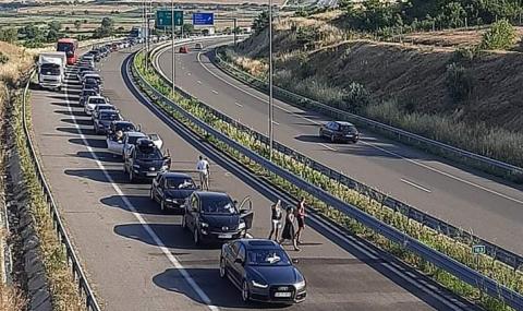 Километрични опашки от коли на границата с Гърция - 1