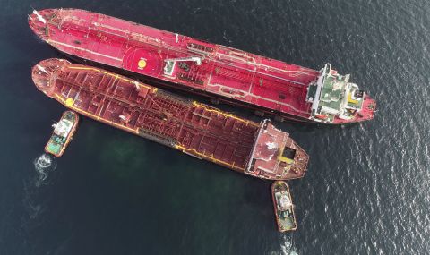 Китайски кораби блокират филипински лодки в Южнокитайско море - 1