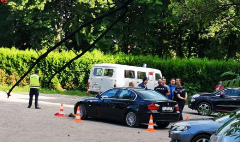 Кола уби дете на паркинг във Варна - 1