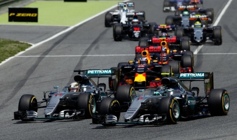 В Mercedes: Отборът ще е над всичко през следващата година - 1