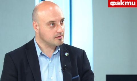 Атанас Славов: Видяхме опити конституцията да бъде огъната и пречупена, за да обслужи ИТН - 1