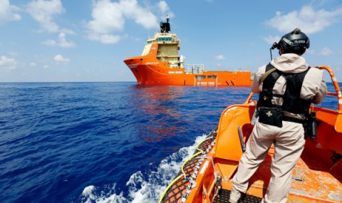 37 загинали след потъването на лодка с бежанци край Либия - 1