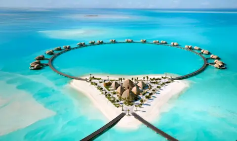 Роналдо и Джорджина си купиха две вили на изолиран остров (СНИМКИ) - 1