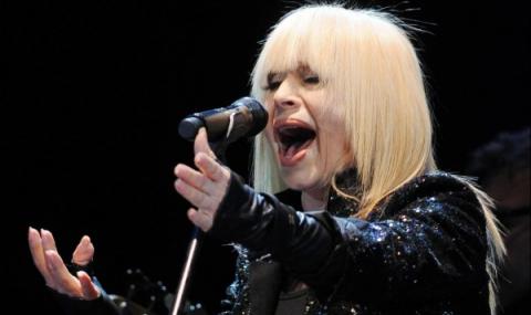 Лили Иванова плати жестока цена за славата си, стана затворник на... - 1