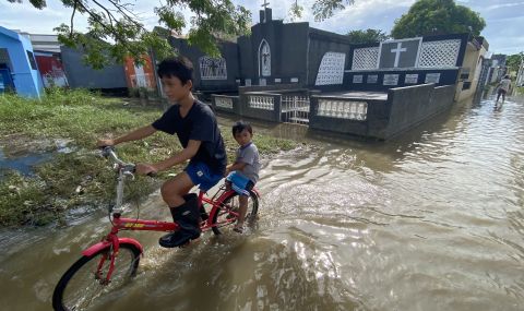 101 души загинаха, 66 са в неизвестност след мощната тропическа буря Налге във Филипините - 1