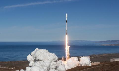 SpaceX изстреля ракета с американски военен сателит - 1