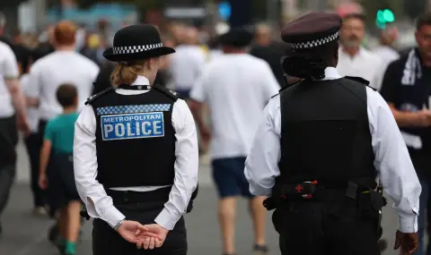 Кражбите на мобилни телефони и портфейли по улиците на Лондон значително се увеличиха  - 1