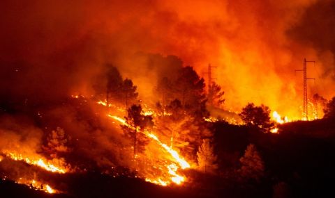 Испания в пламъци! Стотици евакуирани заради горящите трети ден пожари (ВИДЕО) - 1