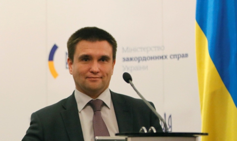 Украинският външен министър Павло Климкин пристига на посещение в София - 1