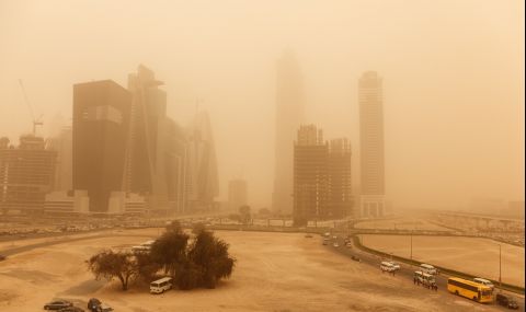 Саудитска Арабия е връхлетяна от пясъчна буря - 1