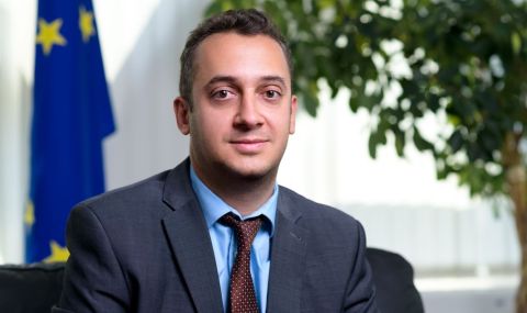 Цветан Кюланов: Би било доста странно въвеждането на еврото паралелно с лева - 1