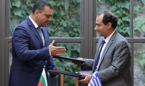 Гърция и България подписаха меморандум за транспортен коридор (ВИДЕО) - 1
