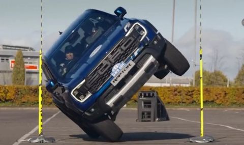 Ford Ranger постави необичаен рекорд на две гуми (ВИДЕО) - 1
