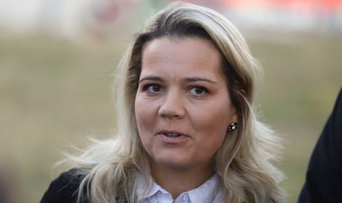 Освободиха зам.-министър Моника Бийчър - 1