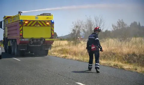 Франция изпраща самолети в помощ на Испания за борба с горските пожари - 1