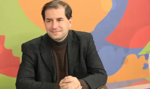 Доц. Цеков обясни какво следва с оставката на Радев - 1