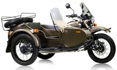 Мотоциклет Ural с водка и сардини - 1