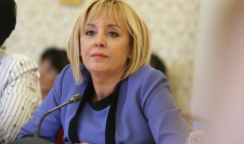 Мая Манолова пред ФАКТИ: Депутатите не искат да носят отговорност, а просто да са в парламента - 1