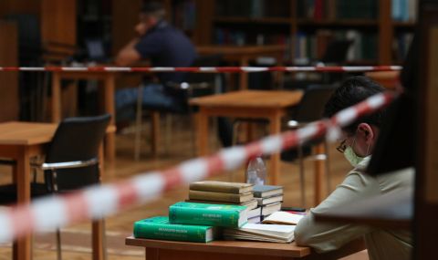 Отварят училищата до 4 клас, ресторантите и търговските центрове остават затворени - 1