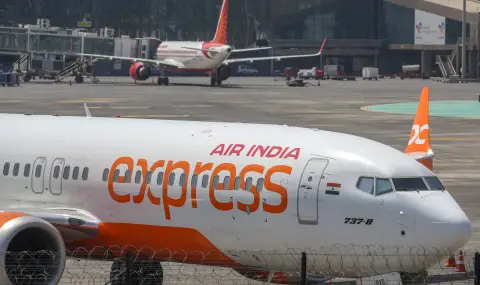 Самолет на „Еър Индия“ се върна аварийно в Хонконг заради технически проблем - 1