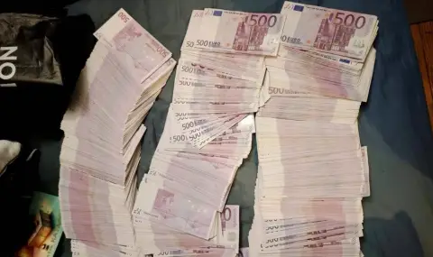 Разбиха група за пране на пари, откриха над 600 000 евро в брой, наркотици и боеприпаси