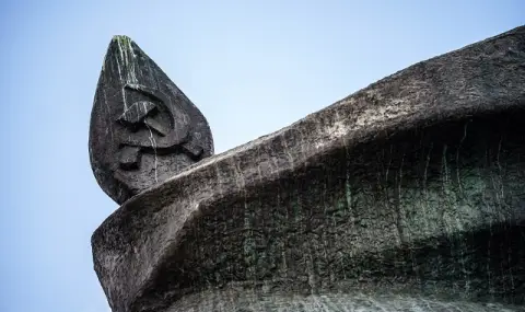 В Берлин забраниха руските символи край съветски паметници - 1