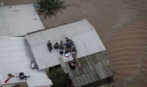 107 са вече загиналите при тежките наводнения в Южна Бразилия - 1