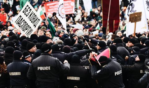 "Възраждане" обявиха: Нов протест срещу сертификатите другата сряда - 1