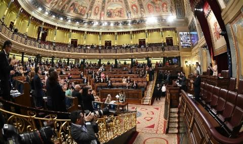 Парламентът на Испания отказа разследване срещу краля - 1