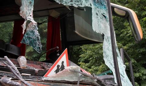 Ужасяваща трагедия на пътя във Франция - 1