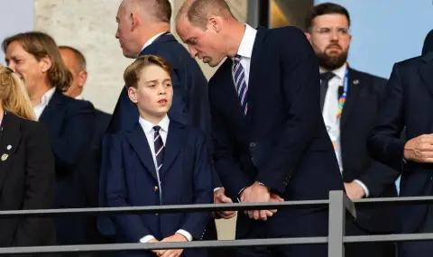 Стриктно кралско правило разделя принц Джордж от баща му принц Уилям - 1