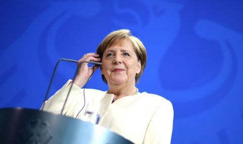 Ангела Меркел под светлината на прожекторите - 1