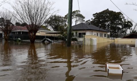 Евакуация в Сидни заради наводнения - 1