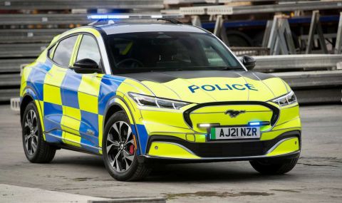 Полицаите във Великобритания ще пробват електрически Mustang - 1