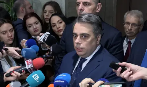 Асен Василев: Ще намалим драстично броя министерства, ако имаме 121 депутати - 1
