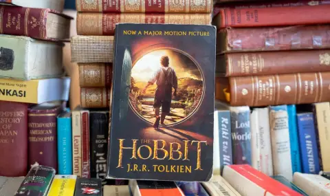 Рядко първо издание на "Хобит" на Толкин се продаде за рекордна сума (СНИМКИ) - 1