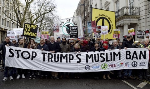 Хиляди протестираха в Лондон срещу Тръмп - 1