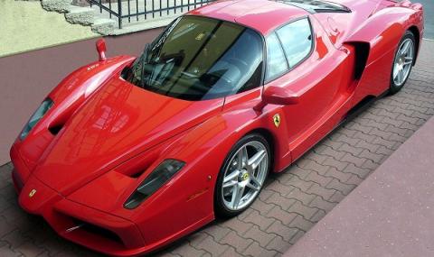 Скандал: Главен прокурор с Ferrari за $ 220 000 - 1