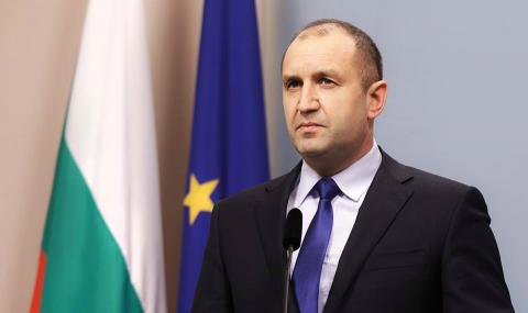 Президентът: Нека крепне вярата, надеждата и любовта между нас - 1