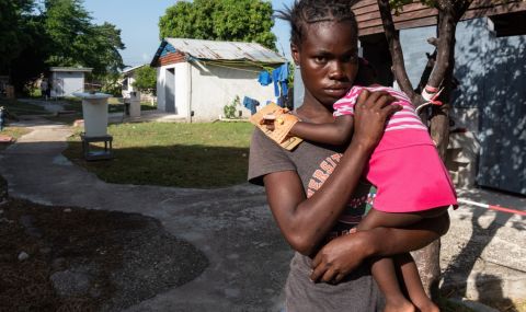 Катастрофални нива на глад в Хаити - 1
