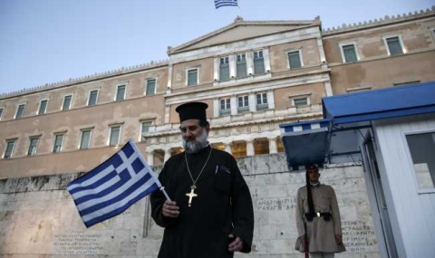 В Гърция назрява „свещена църковна война“ - 1