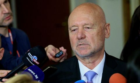 Тагарев:В процес на организация е пращането на военна помощ за Украйна. Ще подкрепим членството ѝ в НАТО след войната  - 1