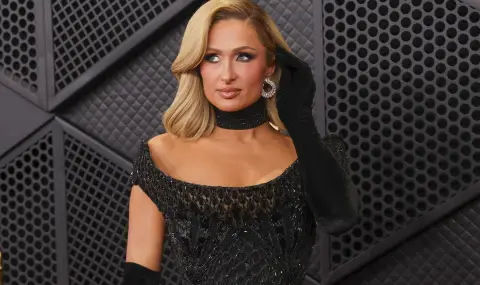 Парис Хилтън рекламира козметиката си само по пяна от ваната (СНИМКА) - 1