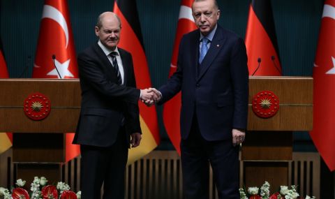 Шолц и Ердоган нарекоха ​​ядрената реторика на Русия „безотговорна“ - 1