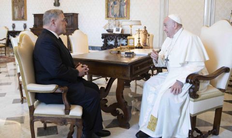 Папата е обсъдил войната в Украйна с началника на въоръжените сили на САЩ - 1