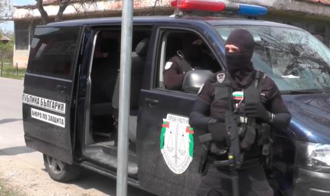 Двама на съд за трафик на жени, подмамвали ги с лесни пари - 1