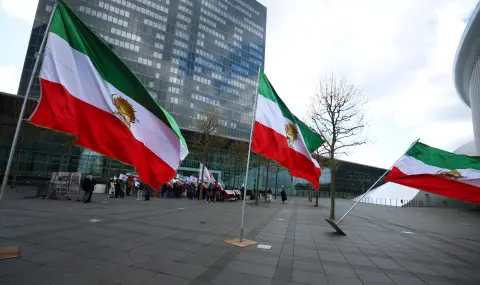 Иран и САЩ обсъждат план за незабавно прекратяване на огъня и отваряне на Ормузкия проток - 1